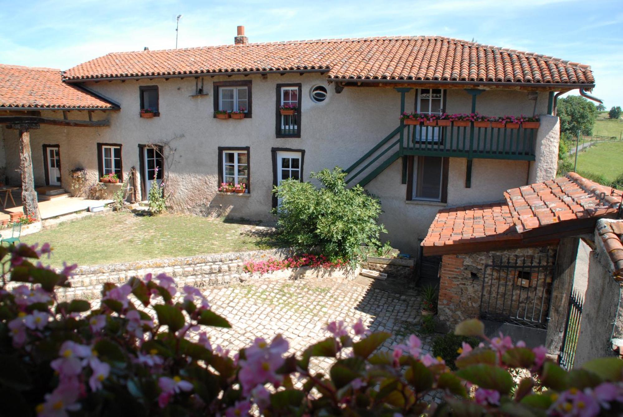 Chez Jacotte Et Elia Bed & Breakfast Saint-Galmier Exterior photo