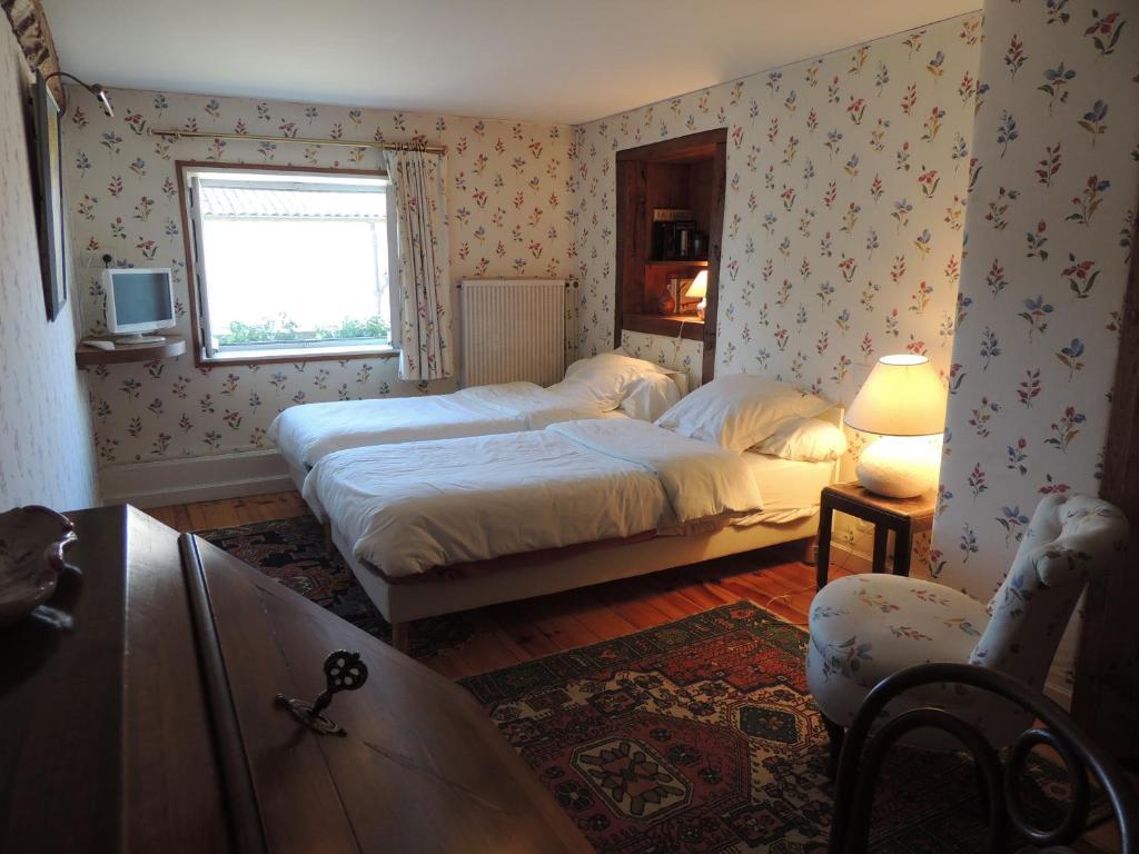 Chez Jacotte Et Elia Bed & Breakfast Saint-Galmier Exterior photo